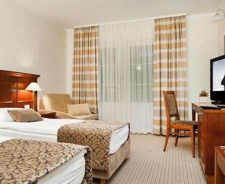 Hotel Cateski Dvorec Catez ob Savi Esterno foto