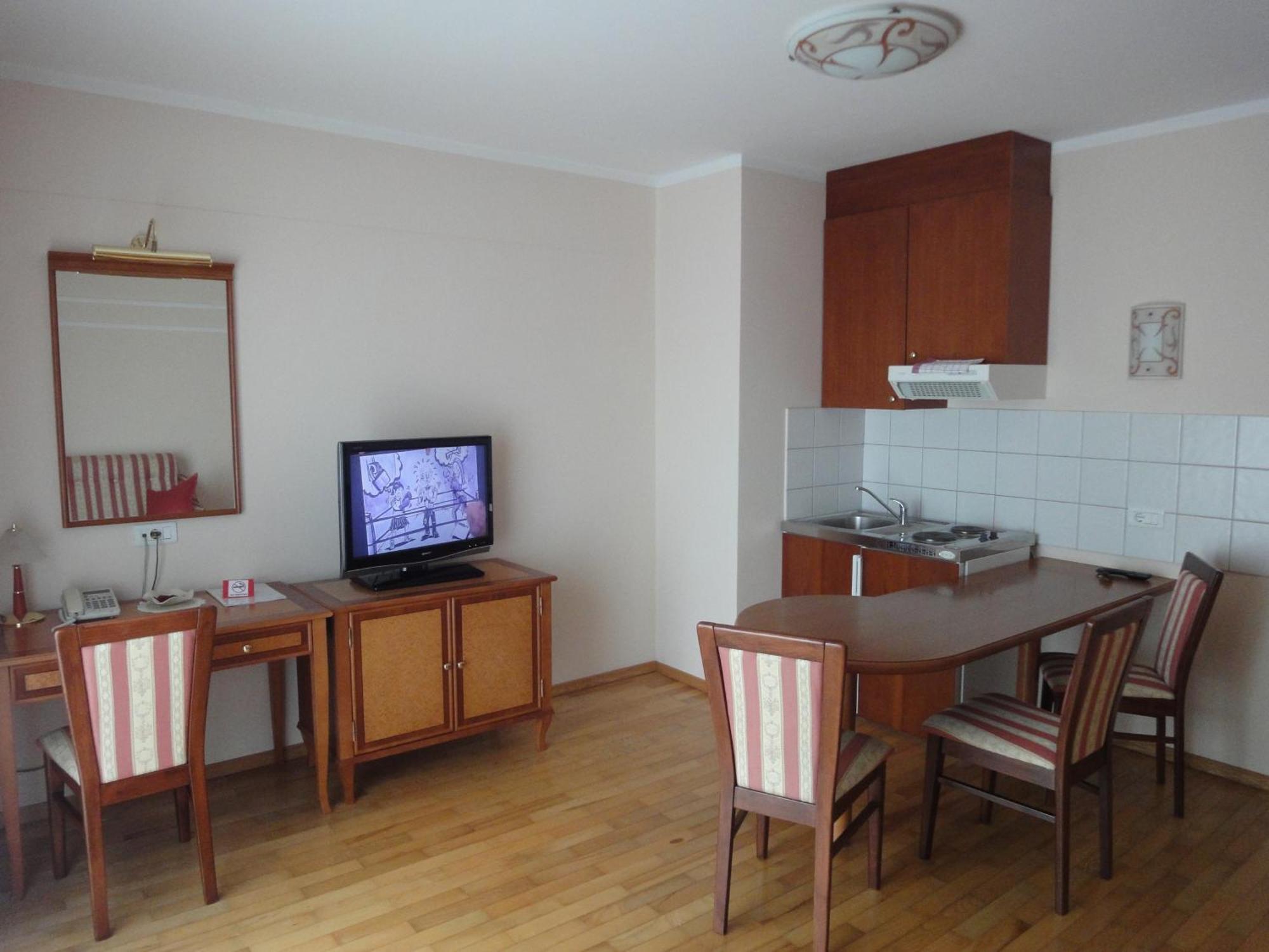 Hotel Cateski Dvorec Catez ob Savi Esterno foto