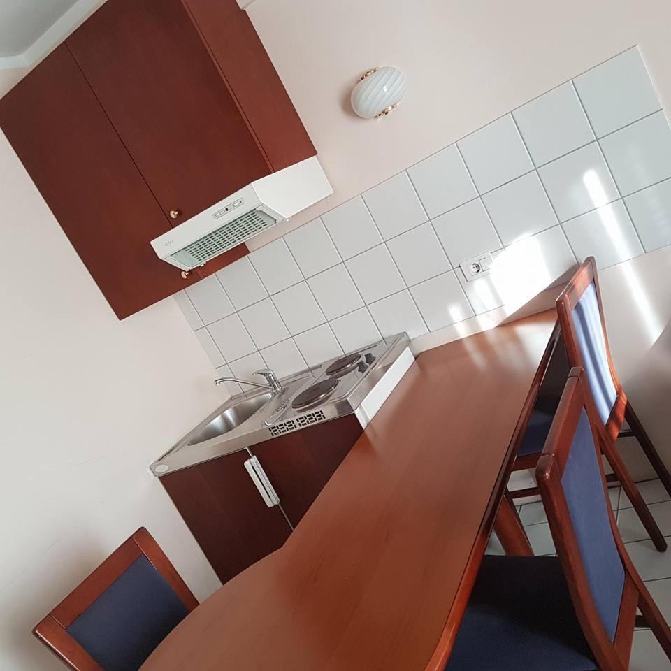Hotel Cateski Dvorec Catez ob Savi Esterno foto